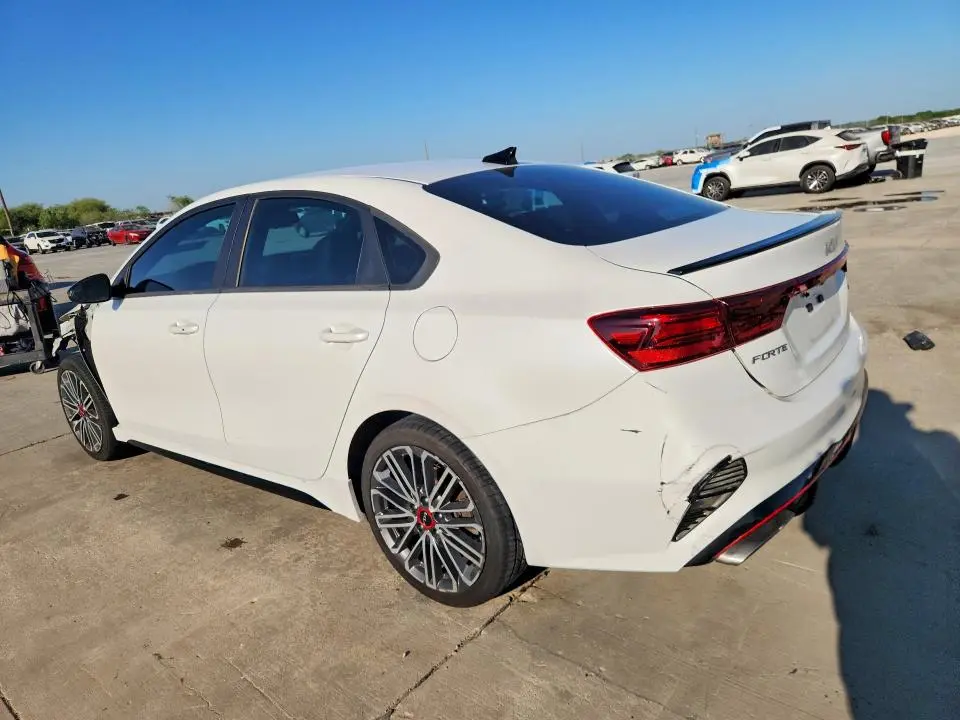2023 KIA FORTE GT  
