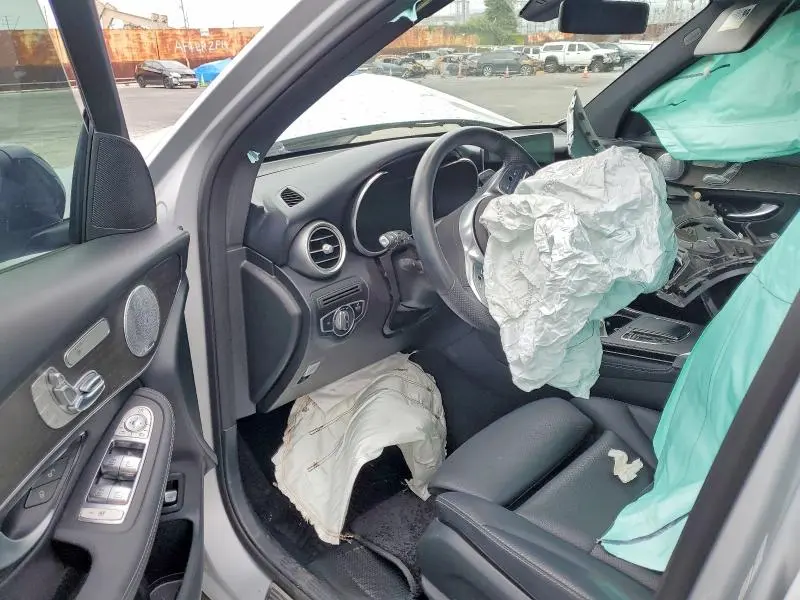 2020 MERCEDES-BENZ GLC 300 4MATIC  