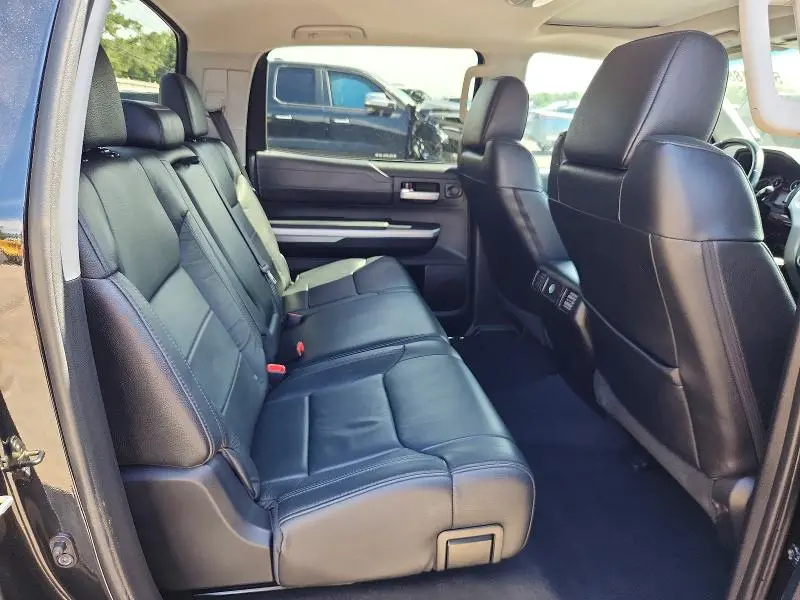 2016 TOYOTA TUNDRA CREWMAX LIMITED  