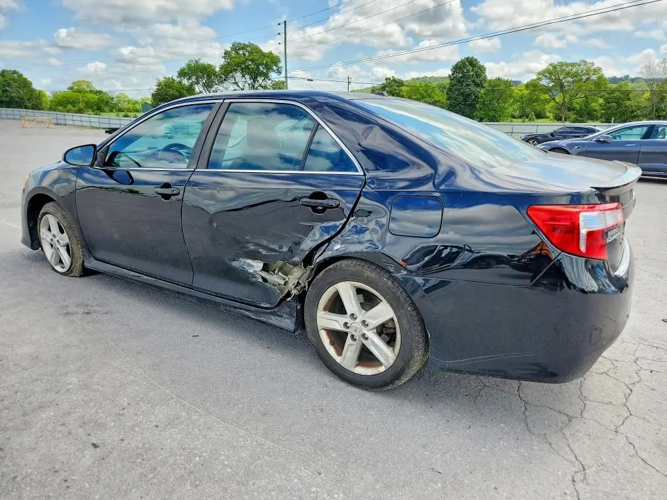 2012 TOYOTA CAMRY SE  