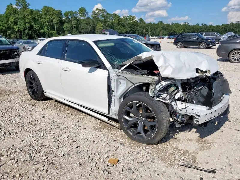 2022 CHRYSLER 300 TOURING  
