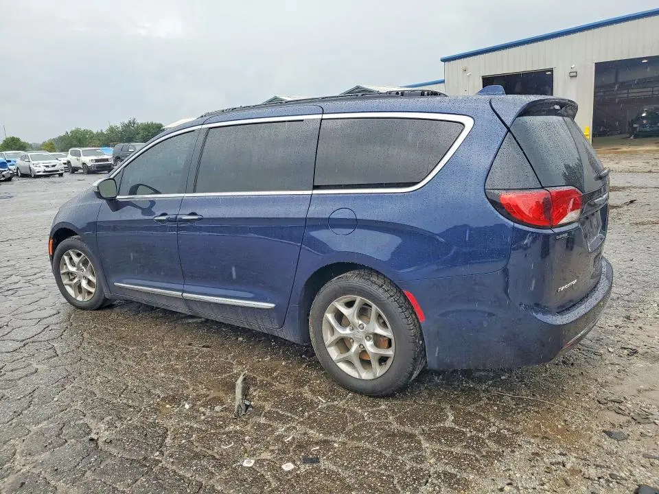 2018 CHRYSLER PACIFICA LIMITED  