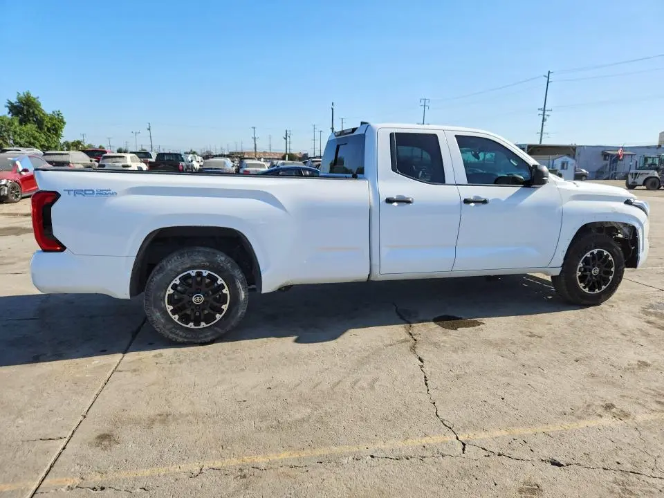 2024 TOYOTA TUNDRA SR  