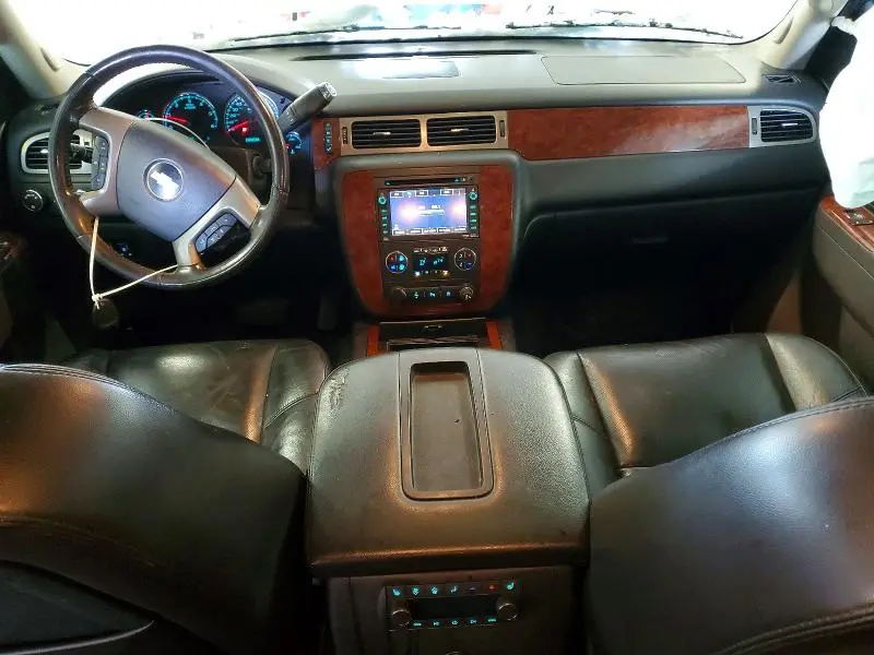 2011 CHEVROLET SUBURBAN K1500 LTZ  