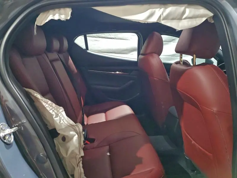 2025 MAZDA 3 PREFERRED  