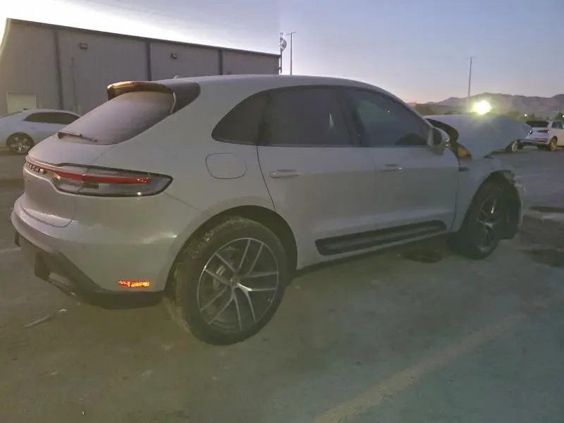 2023 PORSCHE MACAN BASE  