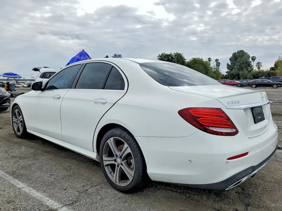2017 MERCEDES-BENZ E 300  