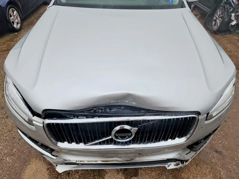 2019 VOLVO XC90 T6 MOMENTUM  