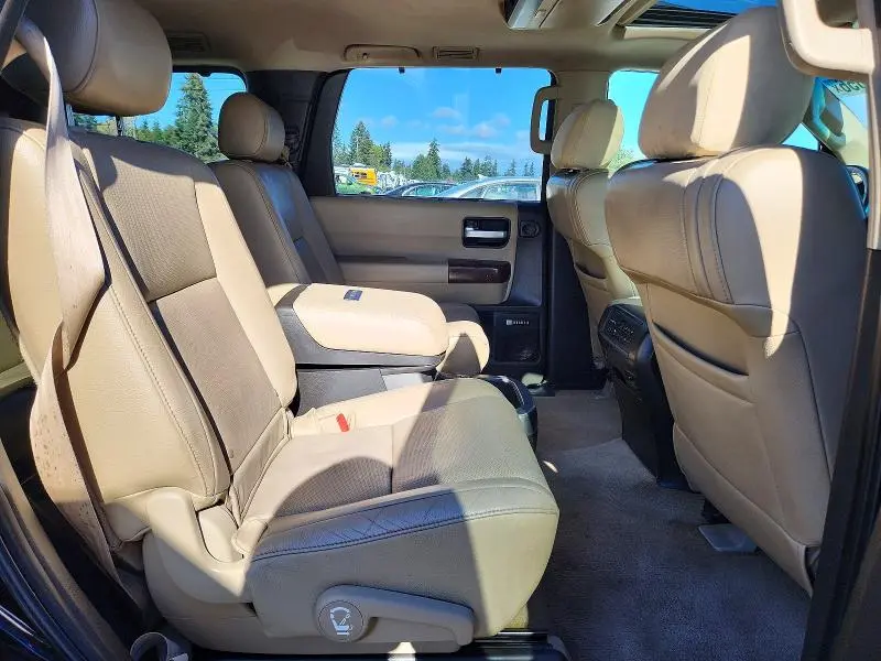 2010 TOYOTA SEQUOIA PLATINUM  