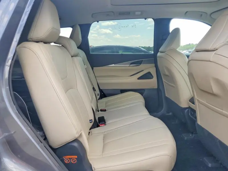 2022 INFINITI QX60 LUXE  