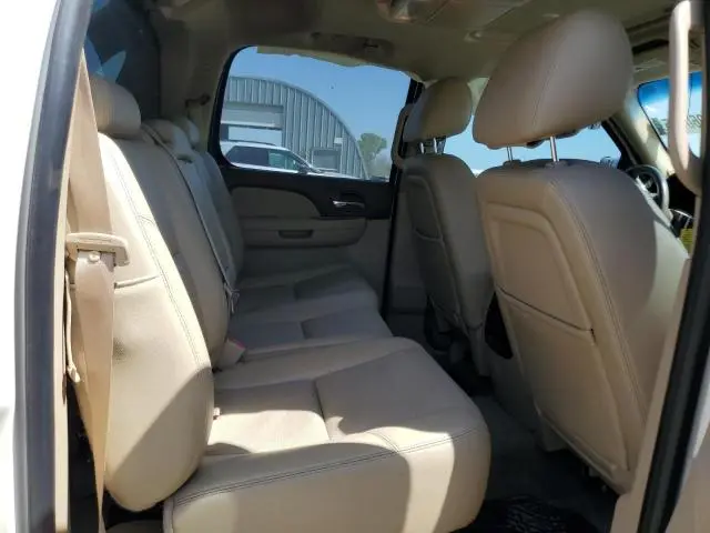2010 CHEVROLET AVALANCHE LTZ  