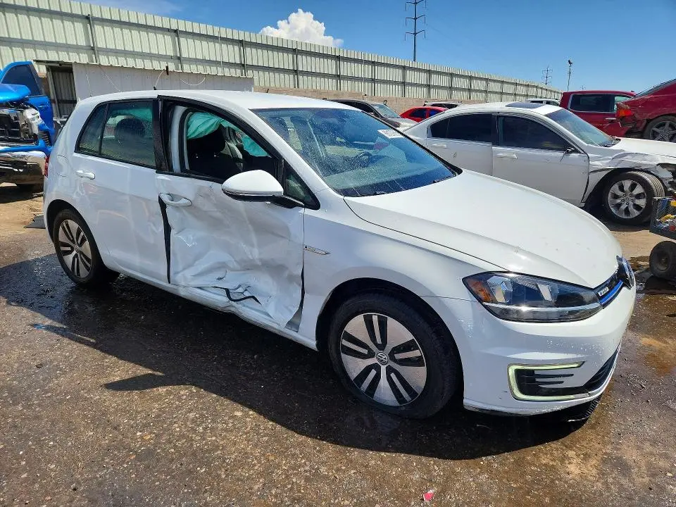 2019 VOLKSWAGEN E-GOLF SE  
