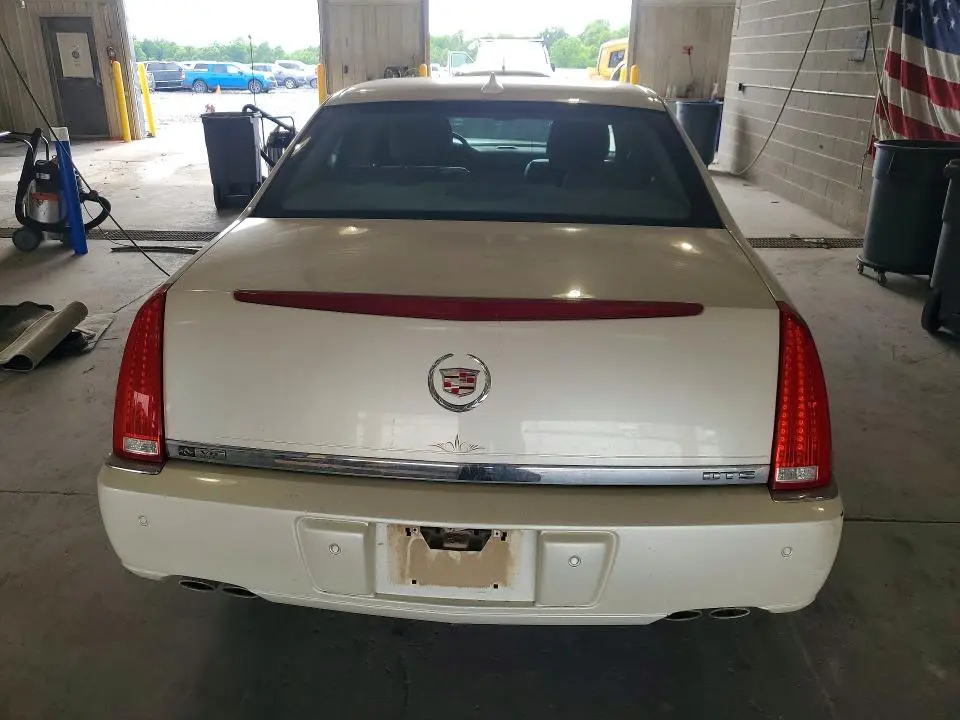 2010 CADILLAC DTS PREMIUM COLLECTION  