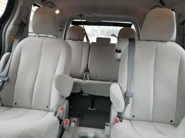 2012 TOYOTA SIENNA LE  