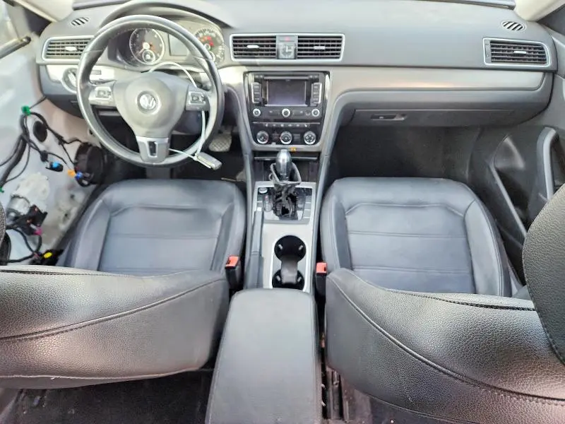 2014 VOLKSWAGEN PASSAT SE  