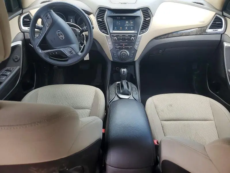2017 HYUNDAI SANTA FE SE  