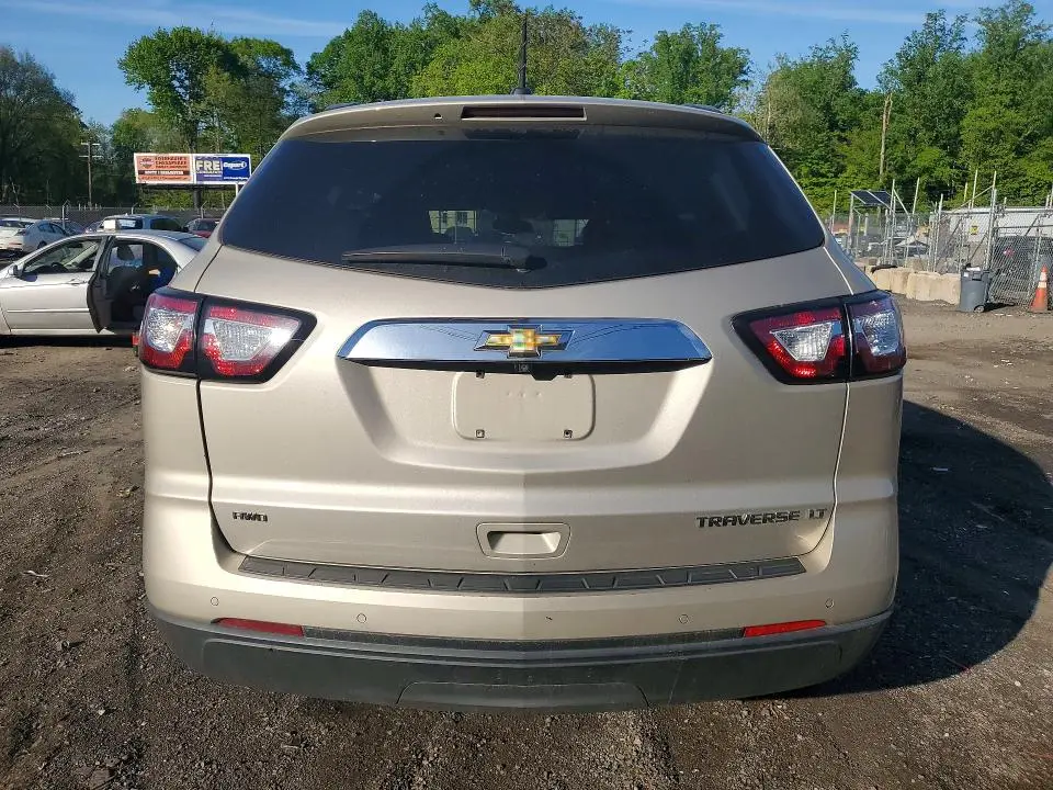 2016 CHEVROLET TRAVERSE LT  