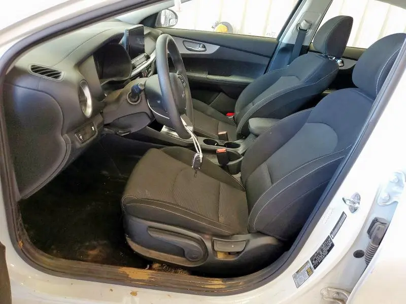 2024 KIA FORTE LX  