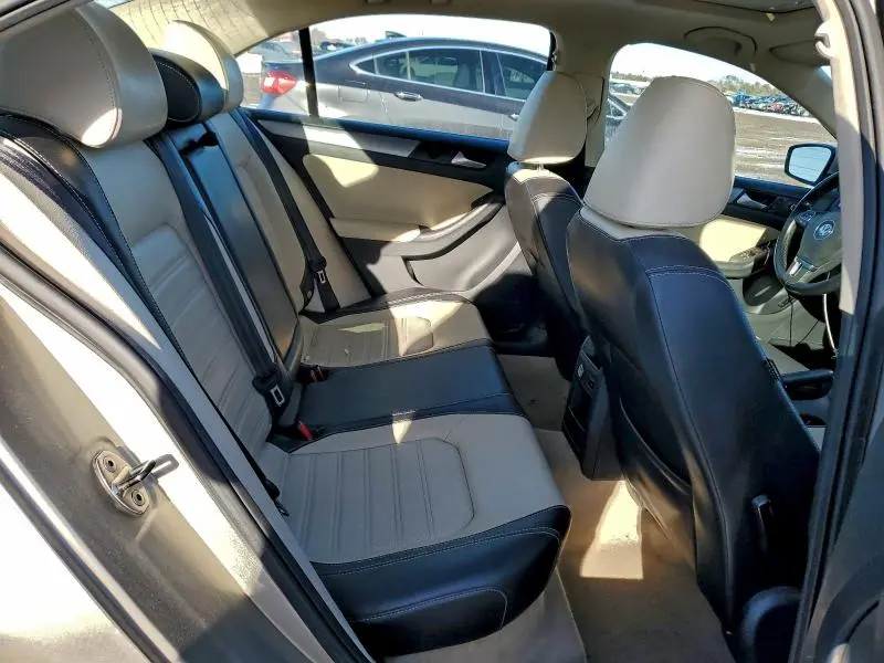 2014 VOLKSWAGEN JETTA SEL  