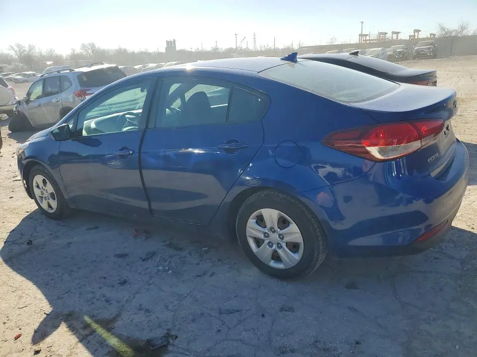 2017 KIA FORTE LX  