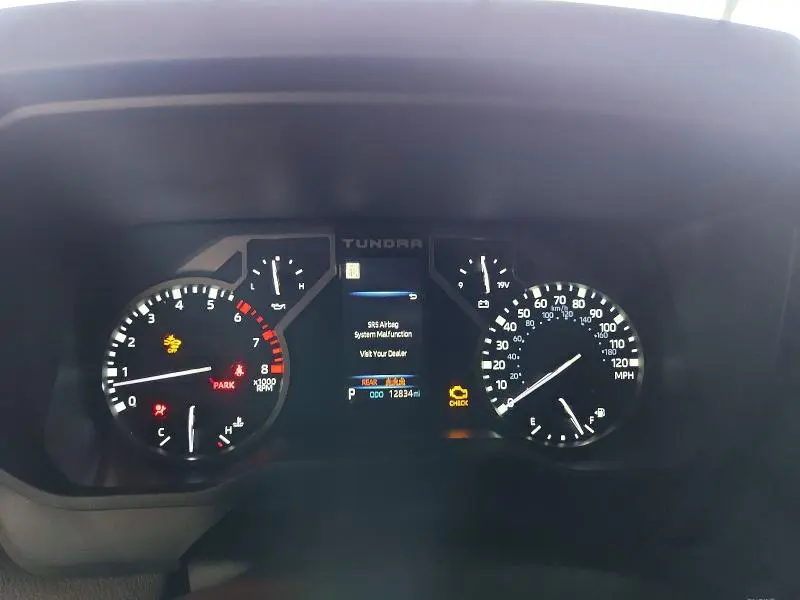 2025 TOYOTA TUNDRA SR5  