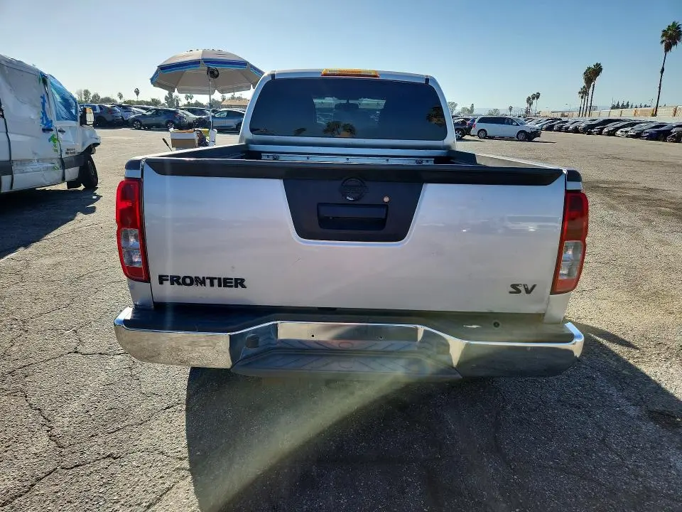 2013 NISSAN FRONTIER SV  
