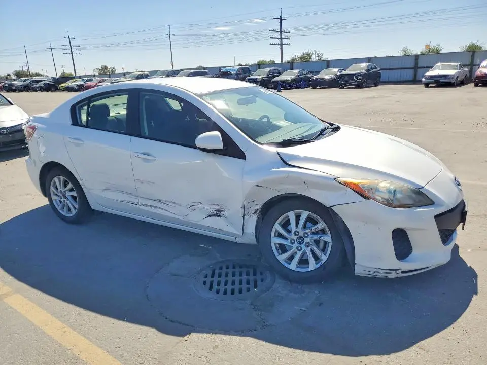 2013 MAZDA 3 I  