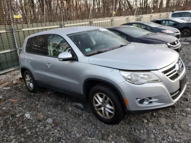 2011 VOLKSWAGEN TIGUAN S