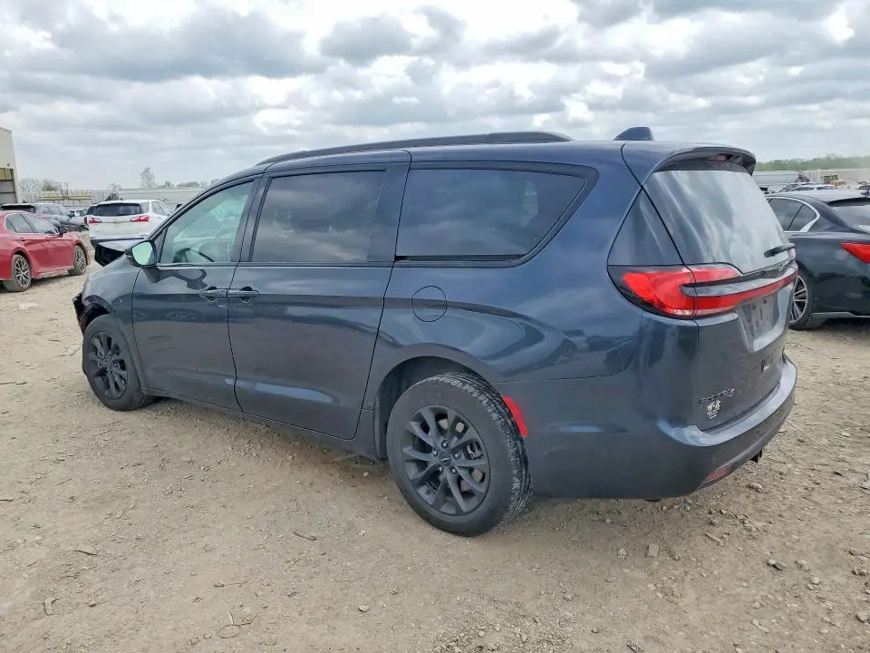 2021 CHRYSLER PACIFICA LIMITED  