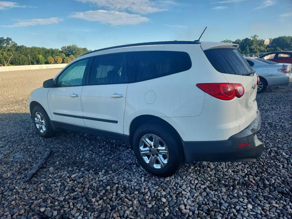 2012 CHEVROLET TRAVERSE LS  
