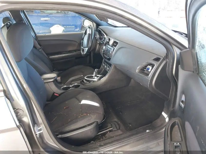 2013 CHRYSLER 200 TOURING