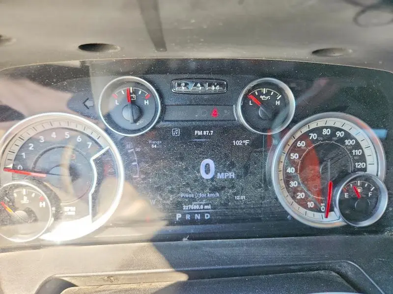 2014 RAM 1500 SLT  