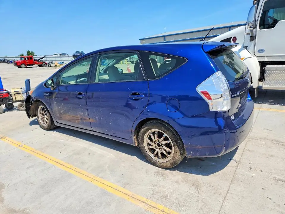 2014 TOYOTA PRIUS V TWO  