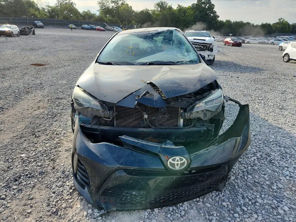 2017 TOYOTA COROLLA SE  