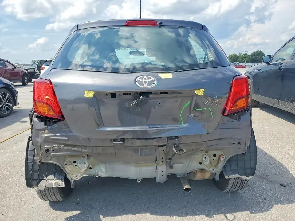 2015 TOYOTA YARIS 5-DOOR L  