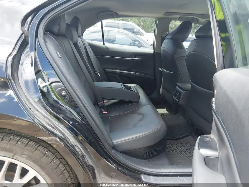 2020 TOYOTA CAMRY XLE HYBRID