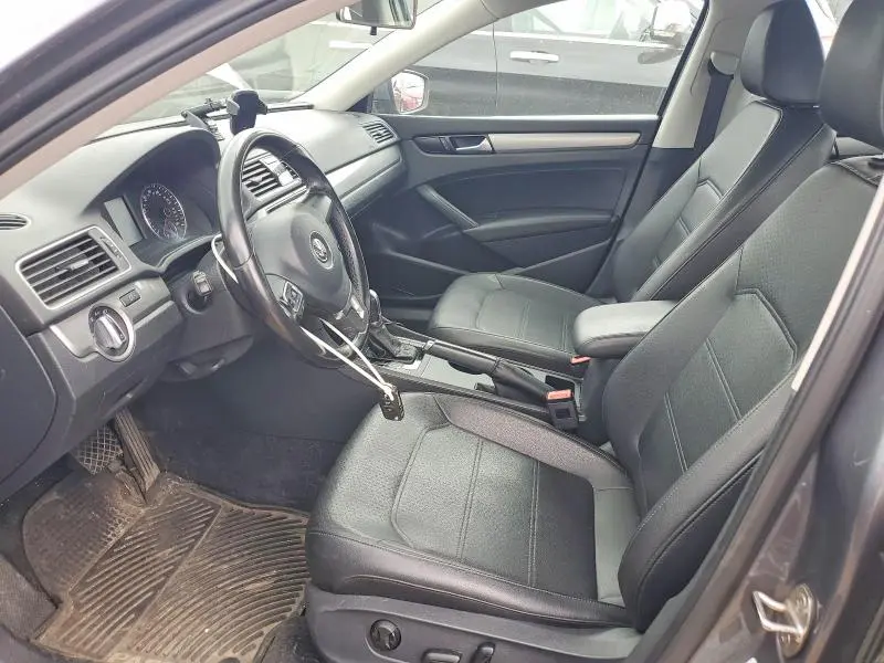 2015 VOLKSWAGEN PASSAT S  