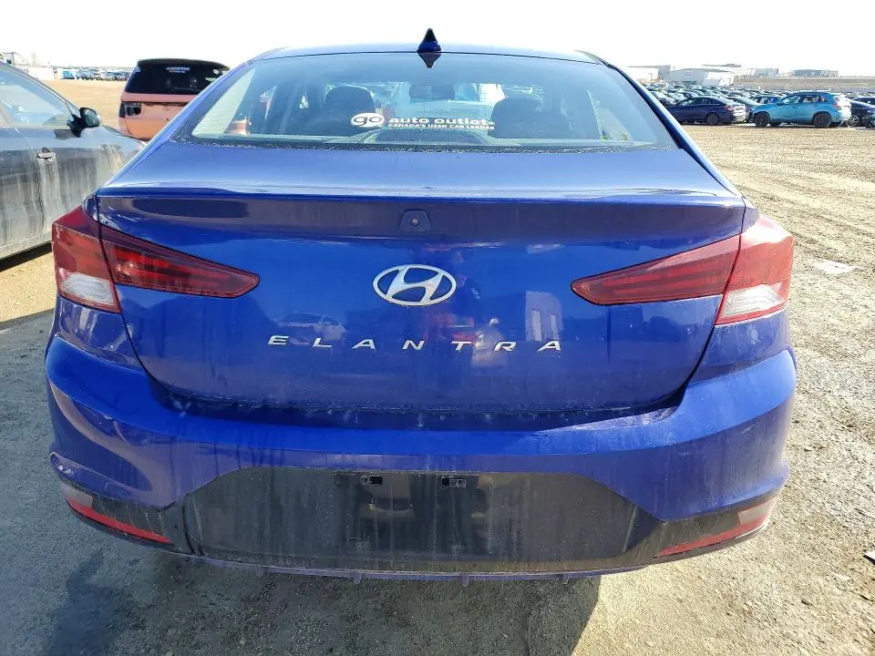 2019 HYUNDAI ELANTRA SE  