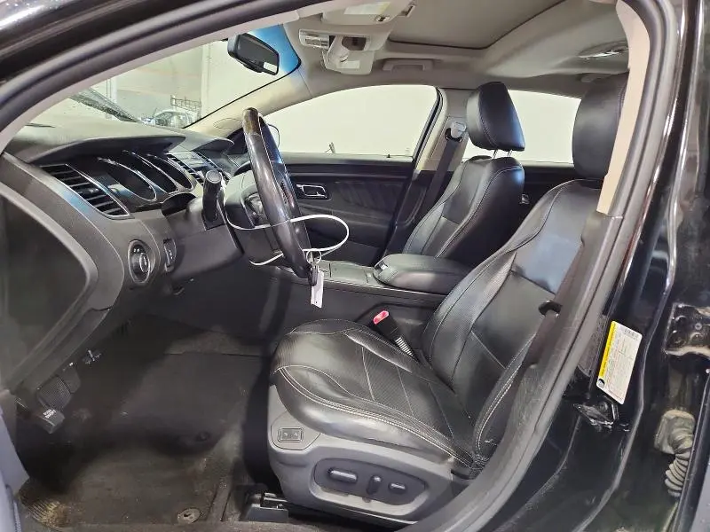 2010 FORD TAURUS LIMITED  
