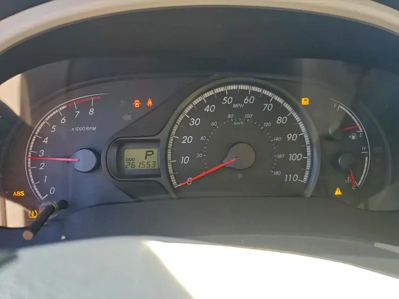 2011 TOYOTA SIENNA LE  