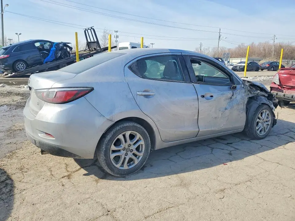 2017 TOYOTA YARIS IA   