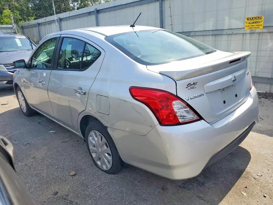 2019 NISSAN VERSA SV  
