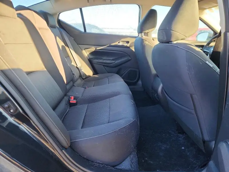 2022 NISSAN ALTIMA SV  