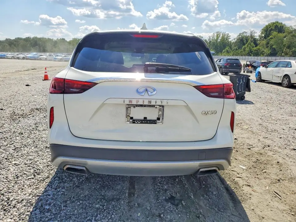 2019 INFINITI QX50 LUXE  