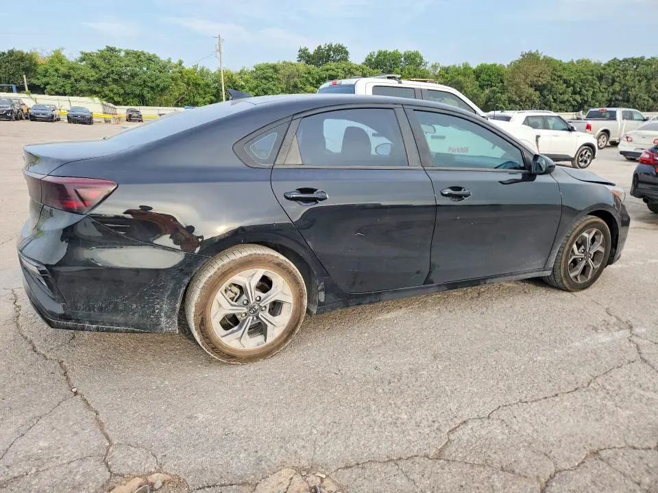 2021 KIA FORTE LXS  