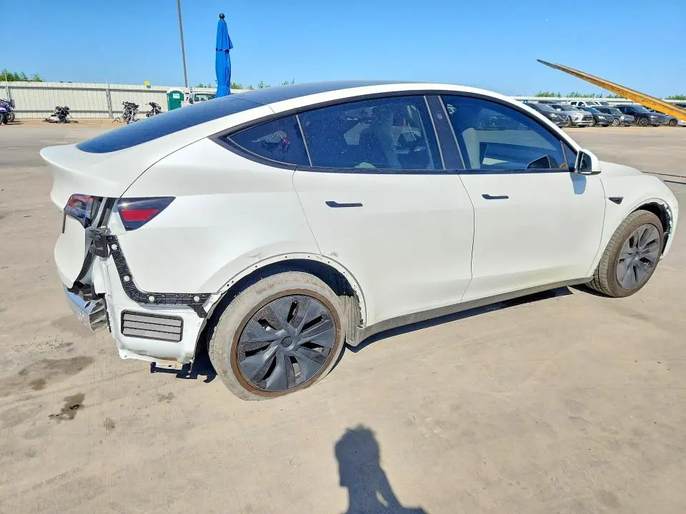 2024 TESLA MODEL Y   