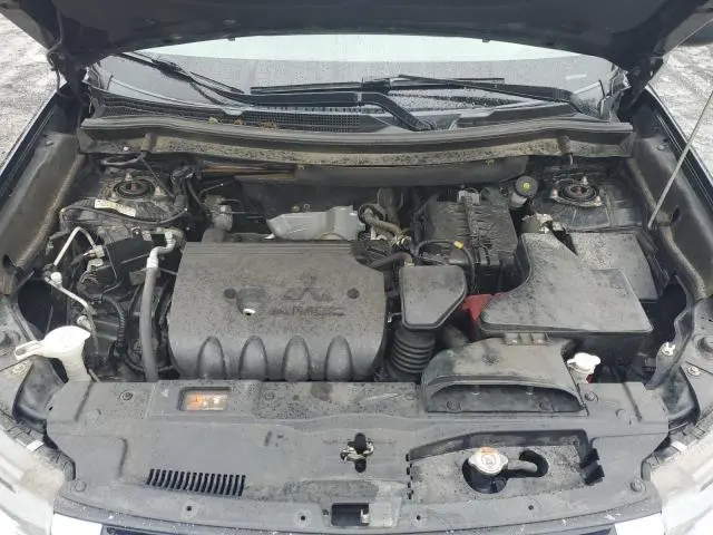 2017 MITSUBISHI OUTLANDER ES