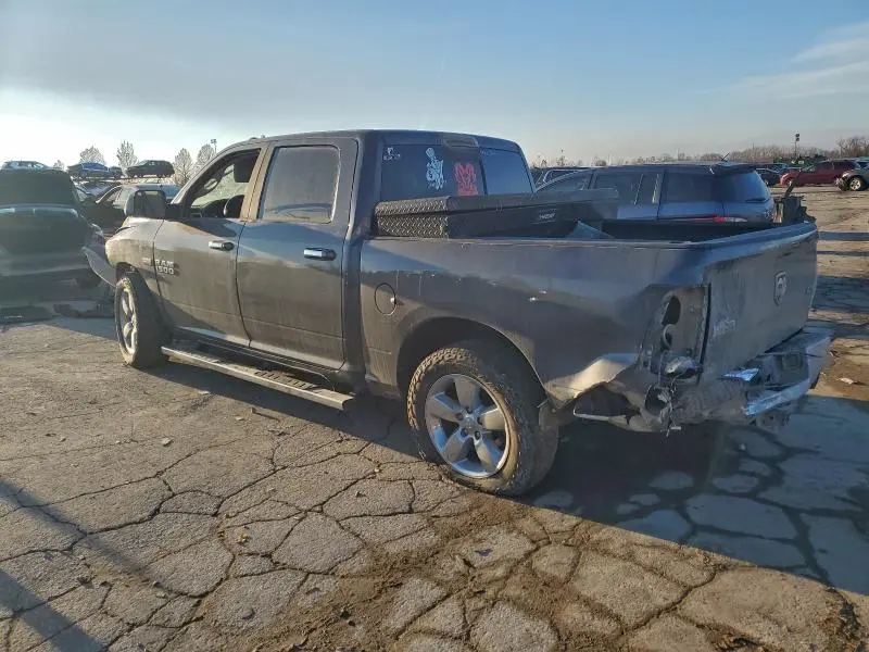 2016 RAM 1500 SLT  