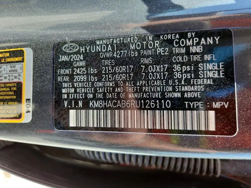 2024 HYUNDAI KONA SE  