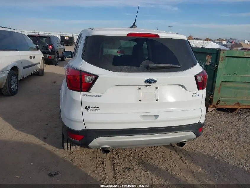 2019 FORD ESCAPE SE